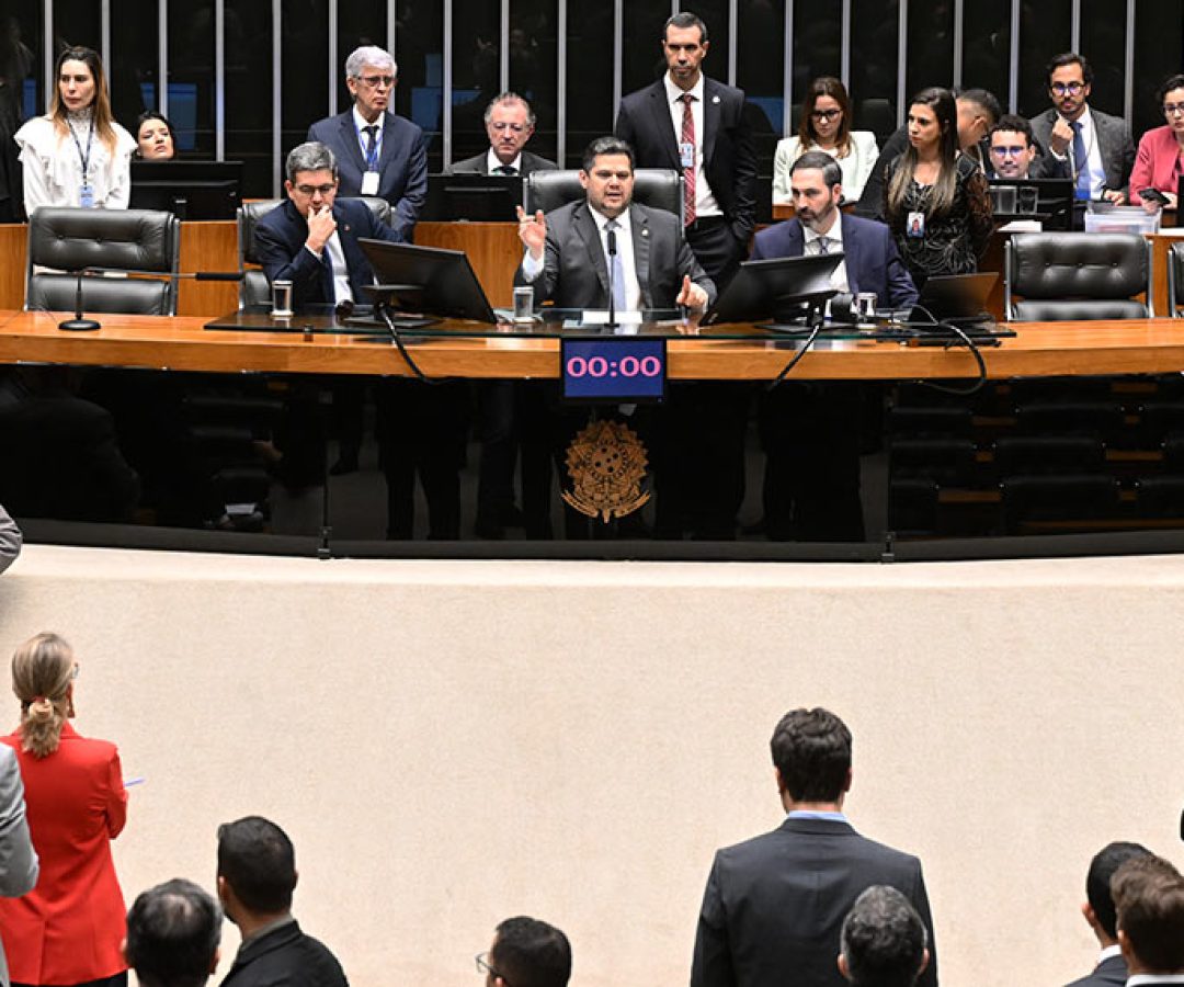 Congresso aprova Orçamento de R$ 6,5 trilhões e R$ 61 bilhões em emendas — Senado Notícias