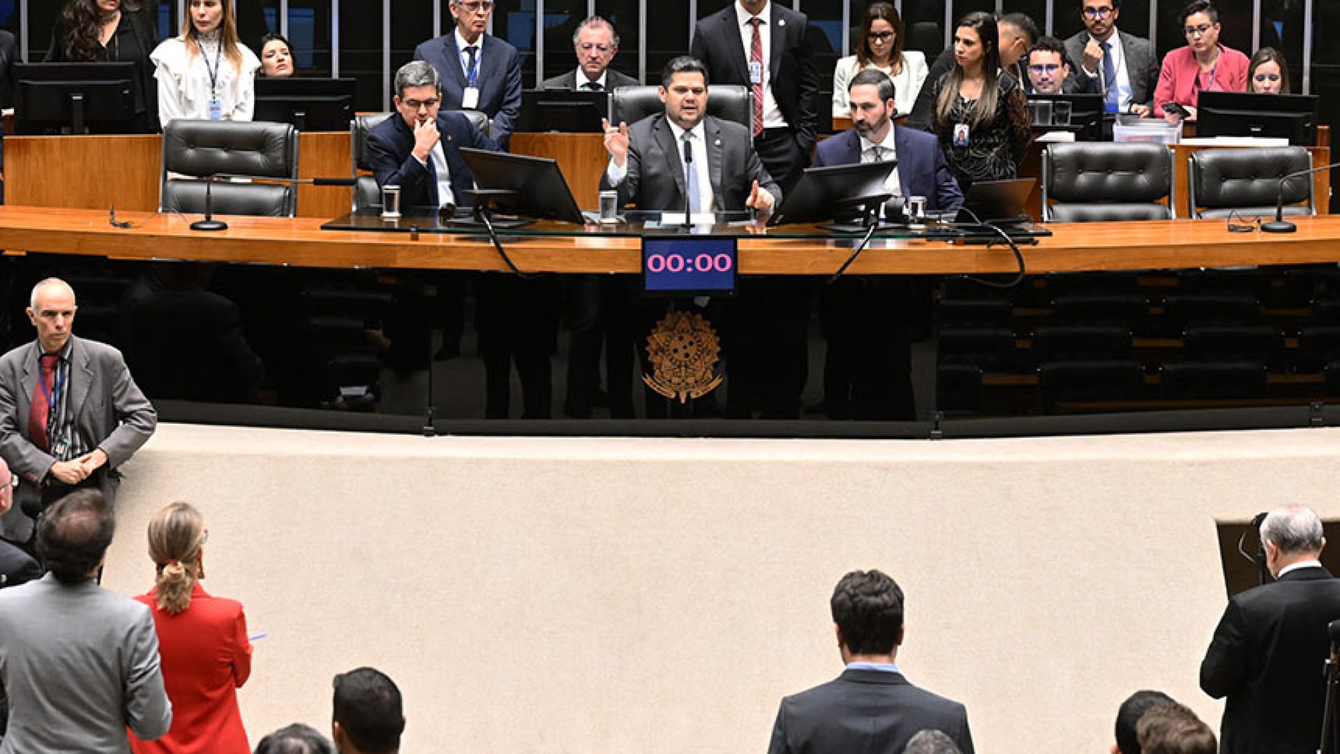 Congresso aprova Orçamento de R$ 6,5 trilhões e R$ 61 bilhões em emendas — Senado Notícias