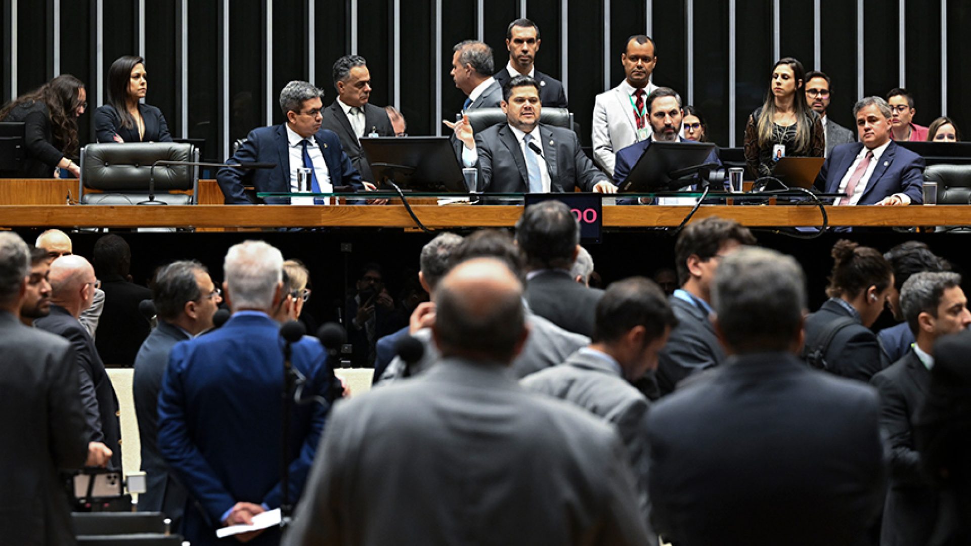 Aprovados R$ 8,7 bi para compensar de perdas dos estados com reforma tributária — Senado Notícias