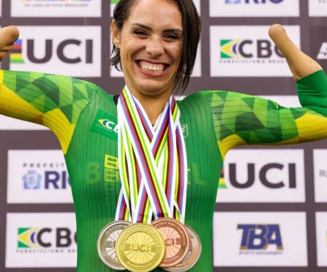 Sabrina Custódia conquista prata e fecha Mundial com quatro medalhas