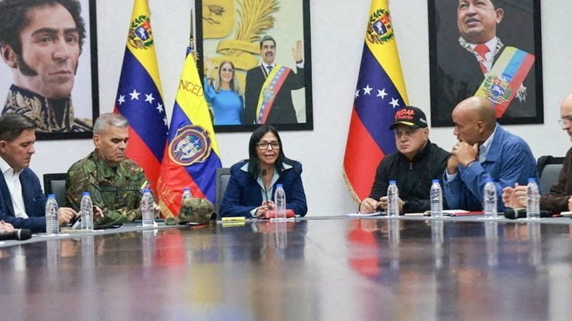 Trump e Delcy Rodríguez relatam conversa “produtiva” por telefone