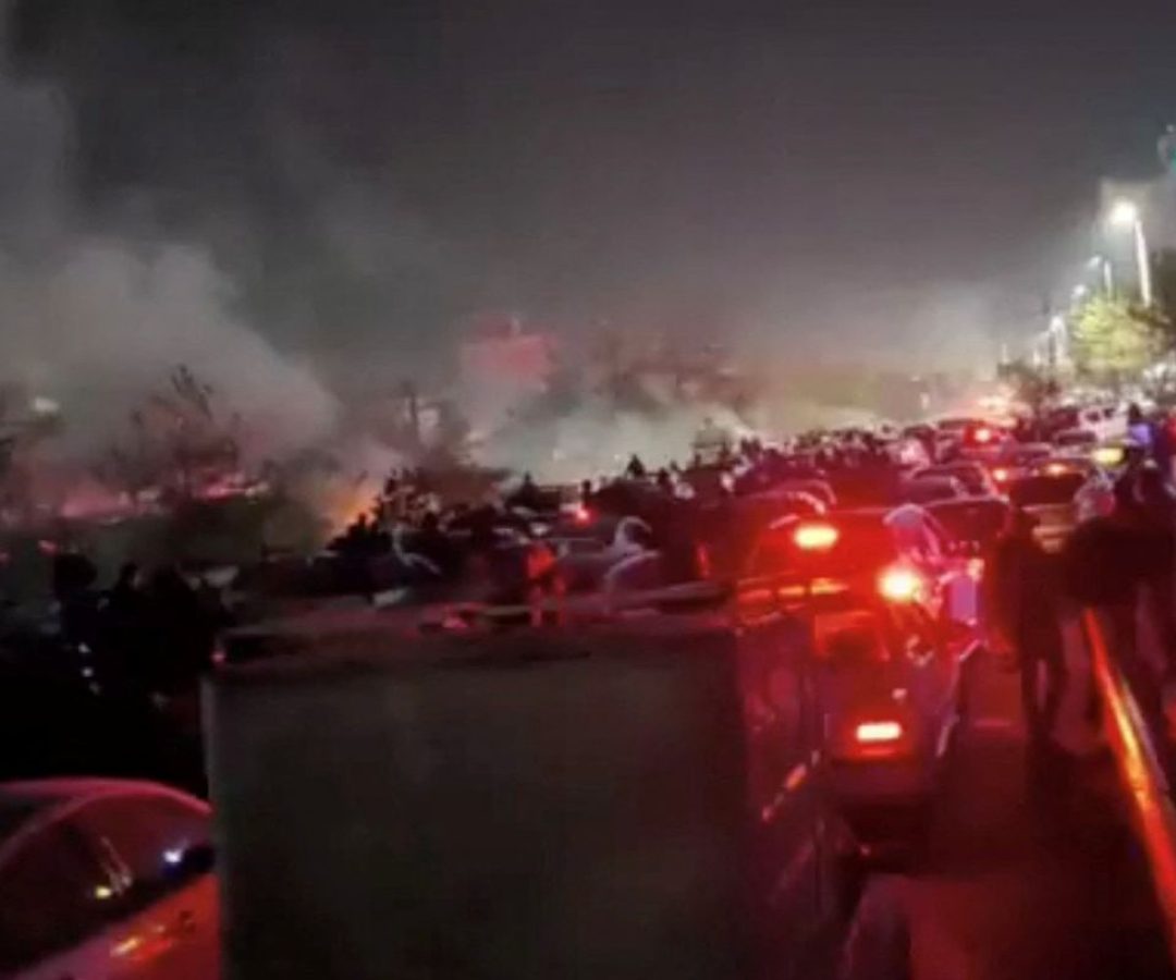 Protestos no Irã diminuem após forte repressão, dizem moradores