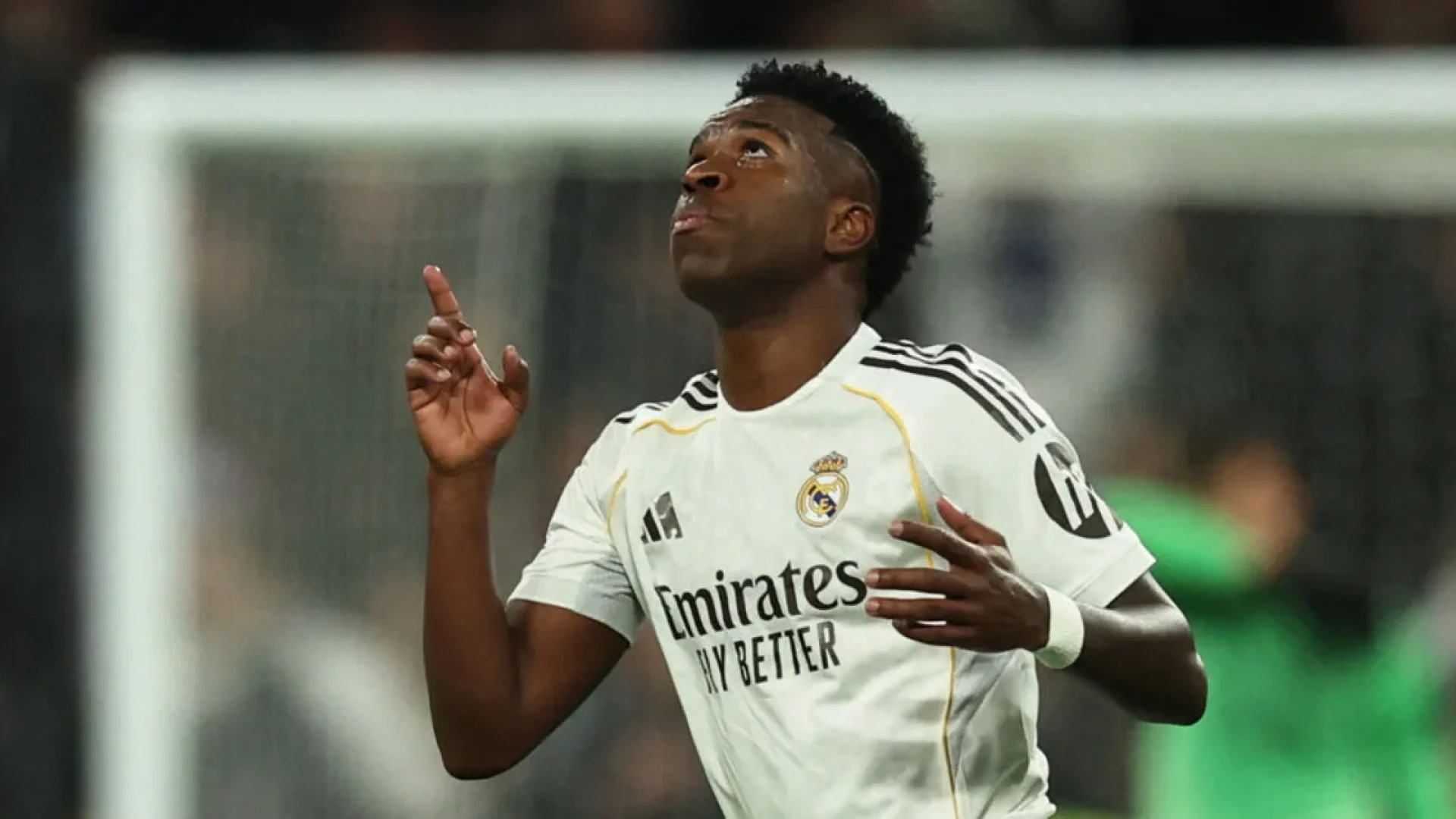 Vini Jr. marca e Real goleia o Monaco; Jesus brilha em vitória do Arsenal