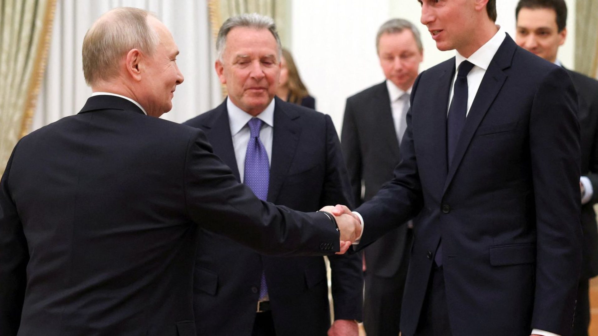 Ucrânia, Rússia e EUA vão juntos, pela 1ª vez, à mesa de negociações