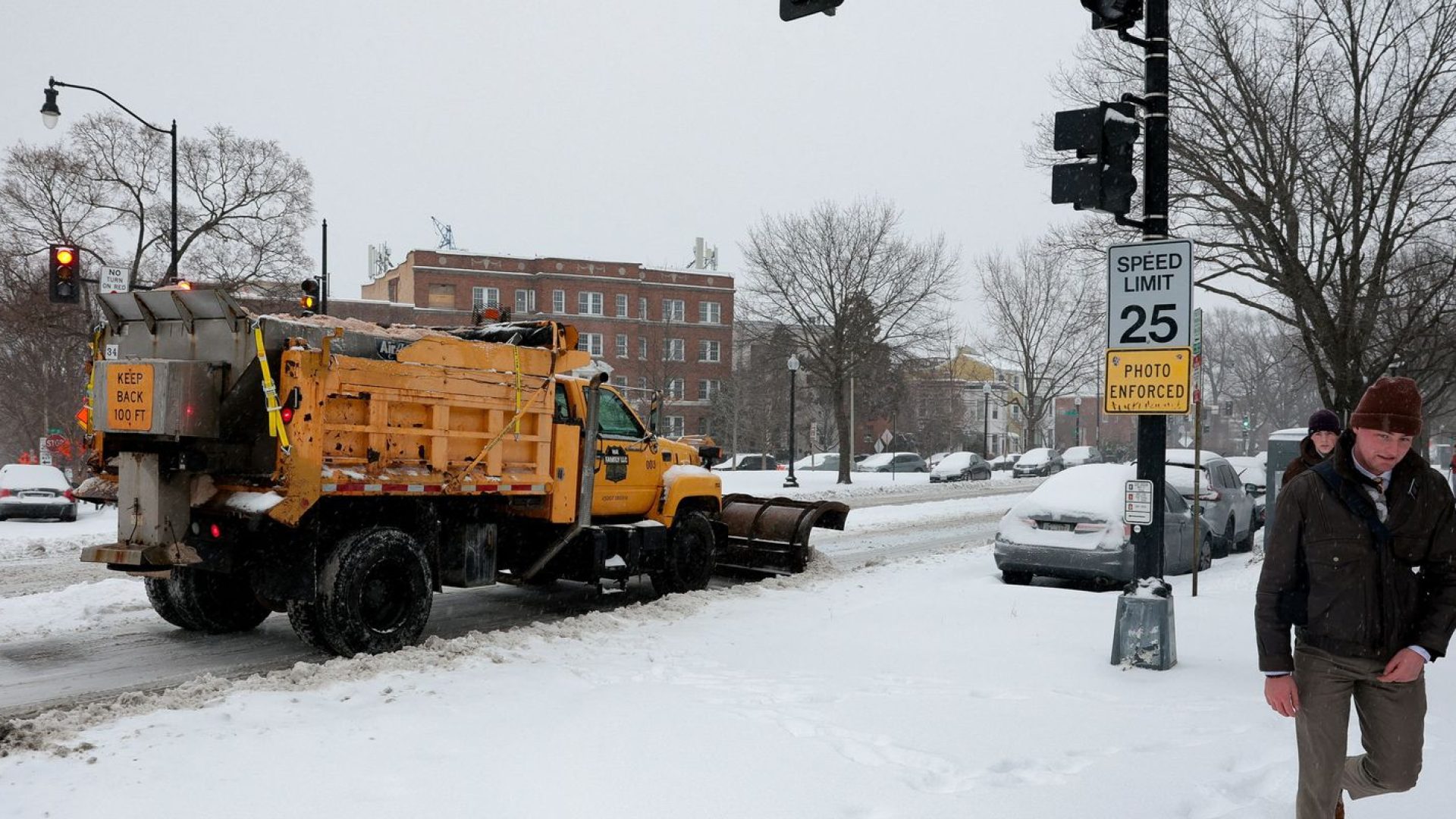 EUA: tempestade deixa 670 mil sem energia e cancela milhares de voos
