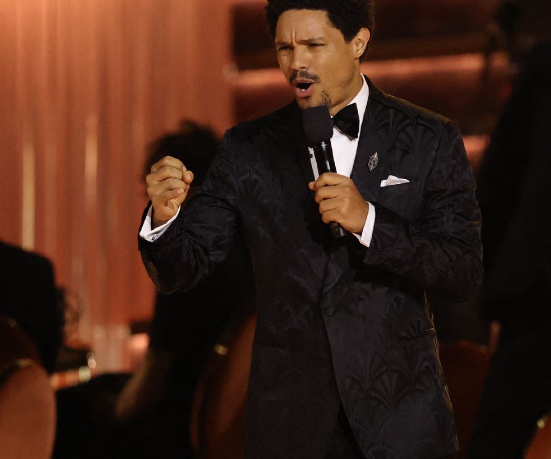 Grammy 2026 é marcado por críticas a Trump