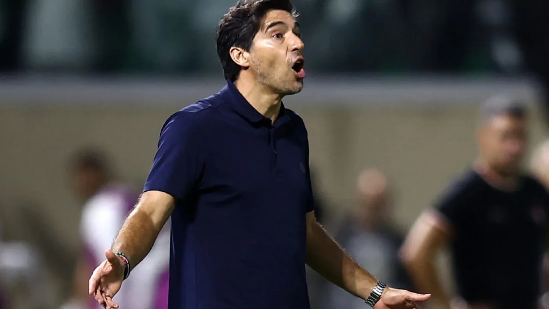 Palmeiras critica STJD por manter suspensão a Abel e CBF por adiar Fla-Flu