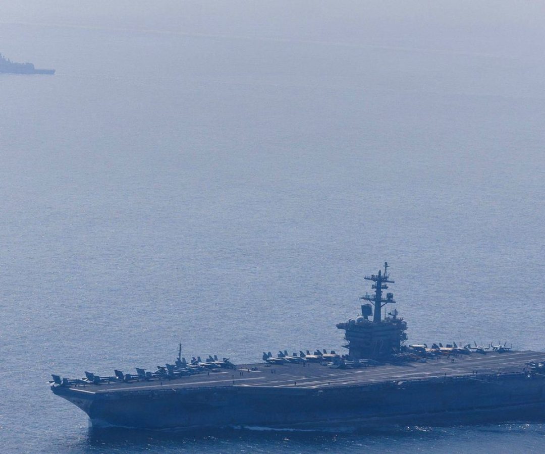 EUA nega que mísseis do Irã atingiram porta-aviões Abraham Lincoln