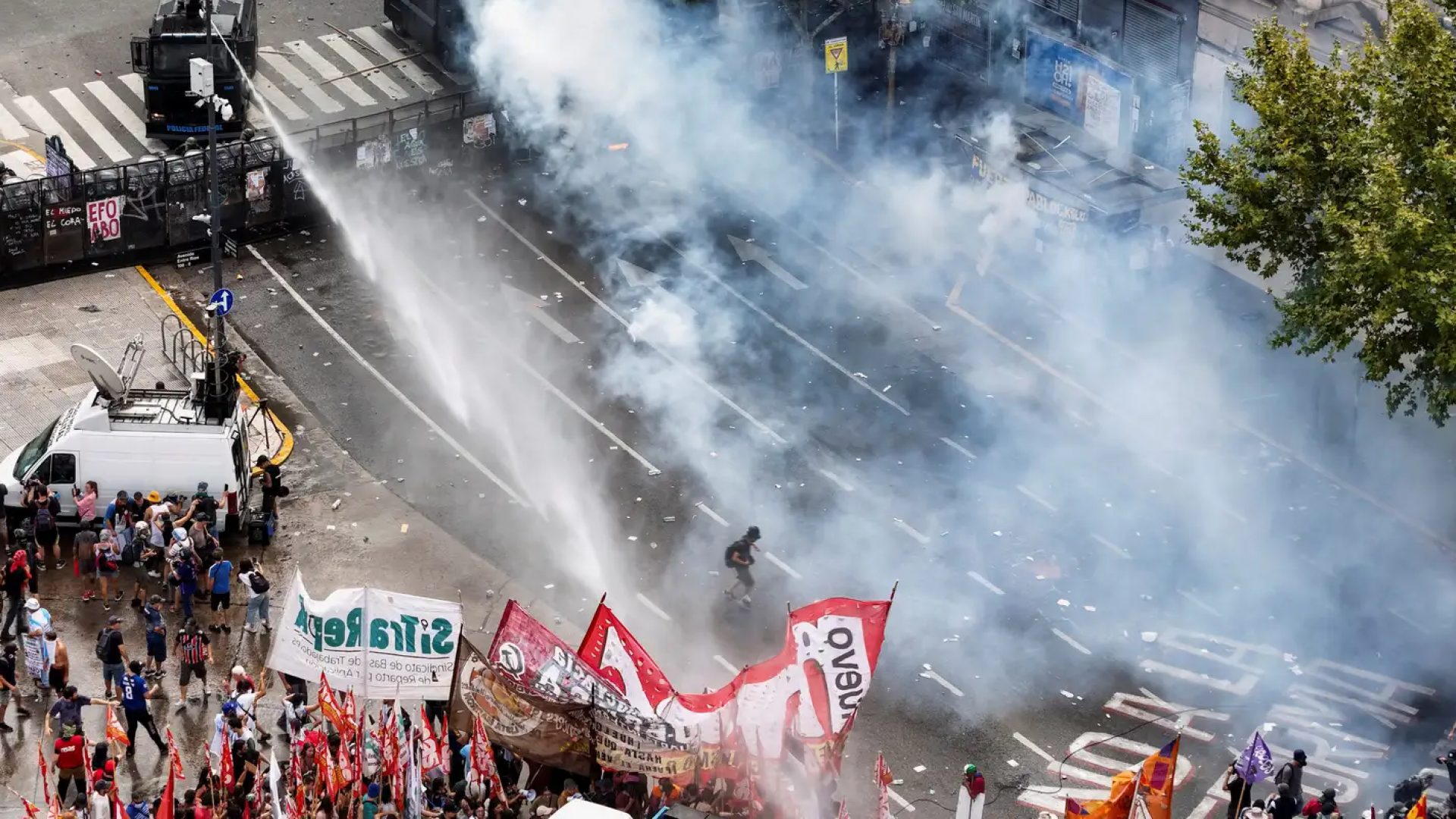 Argentina: Reforma trabalhista permite jornada de 12h e limita greves