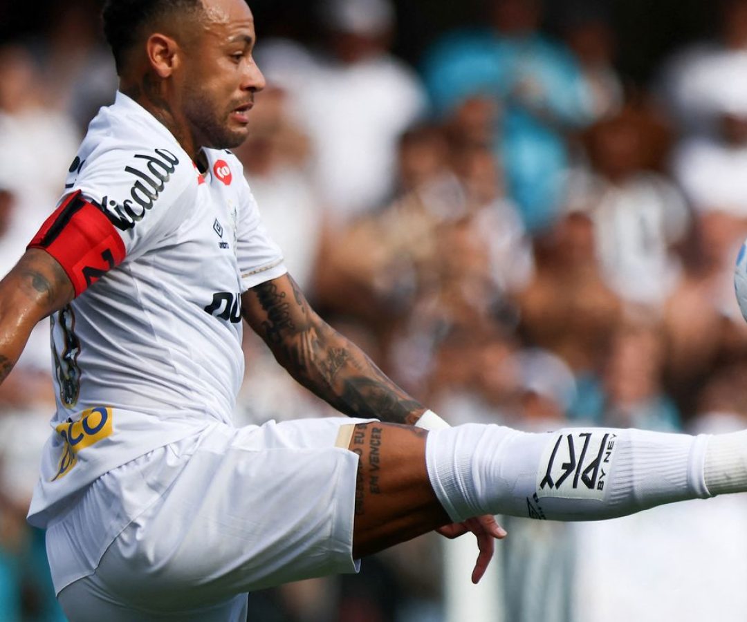 Neymar passa em branco na véspera de última convocação antes da Copa