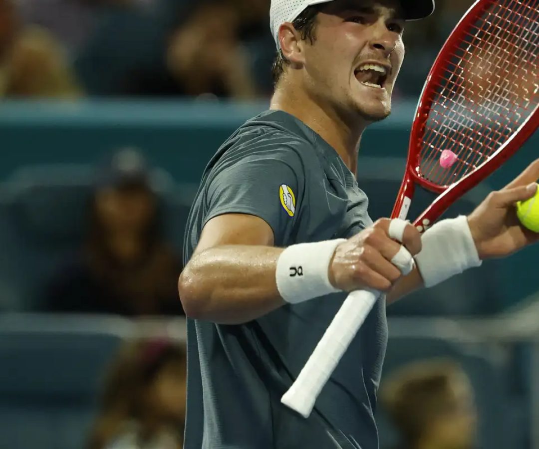 Tênis: João Fonseca avança para quartas de final em Monte Carlo