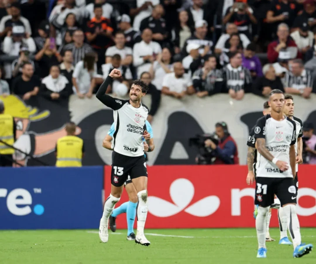Corinthians joga contra Peñarol para encaminhar vaga na Libertadores