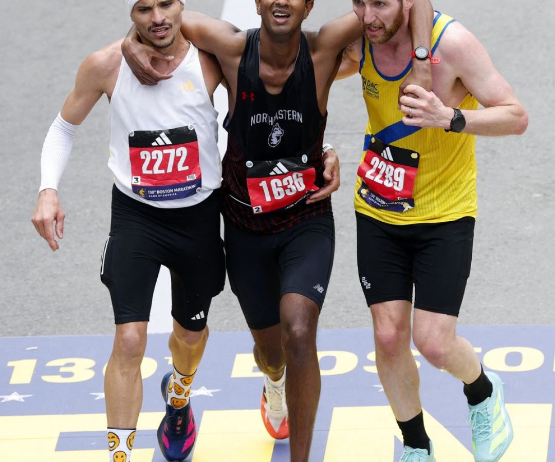 Brasileiro vira manchete por ato de empatia na Maratona de Boston