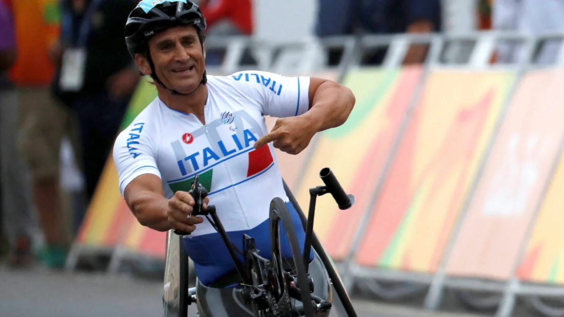 Morre Alex Zanardi, ícone do automobilismo e do esporte paralímpico