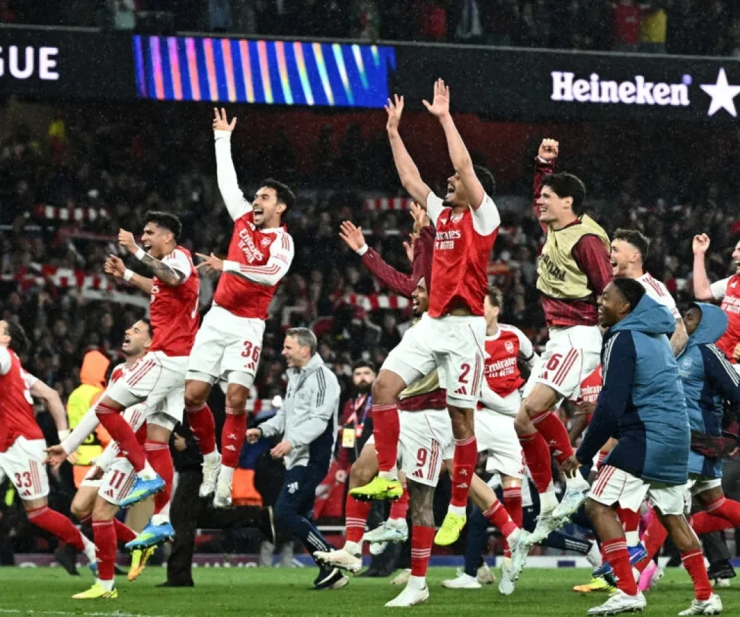 Arsenal vence Atlético de Madrid e avança à final da Champions League após 20 anos