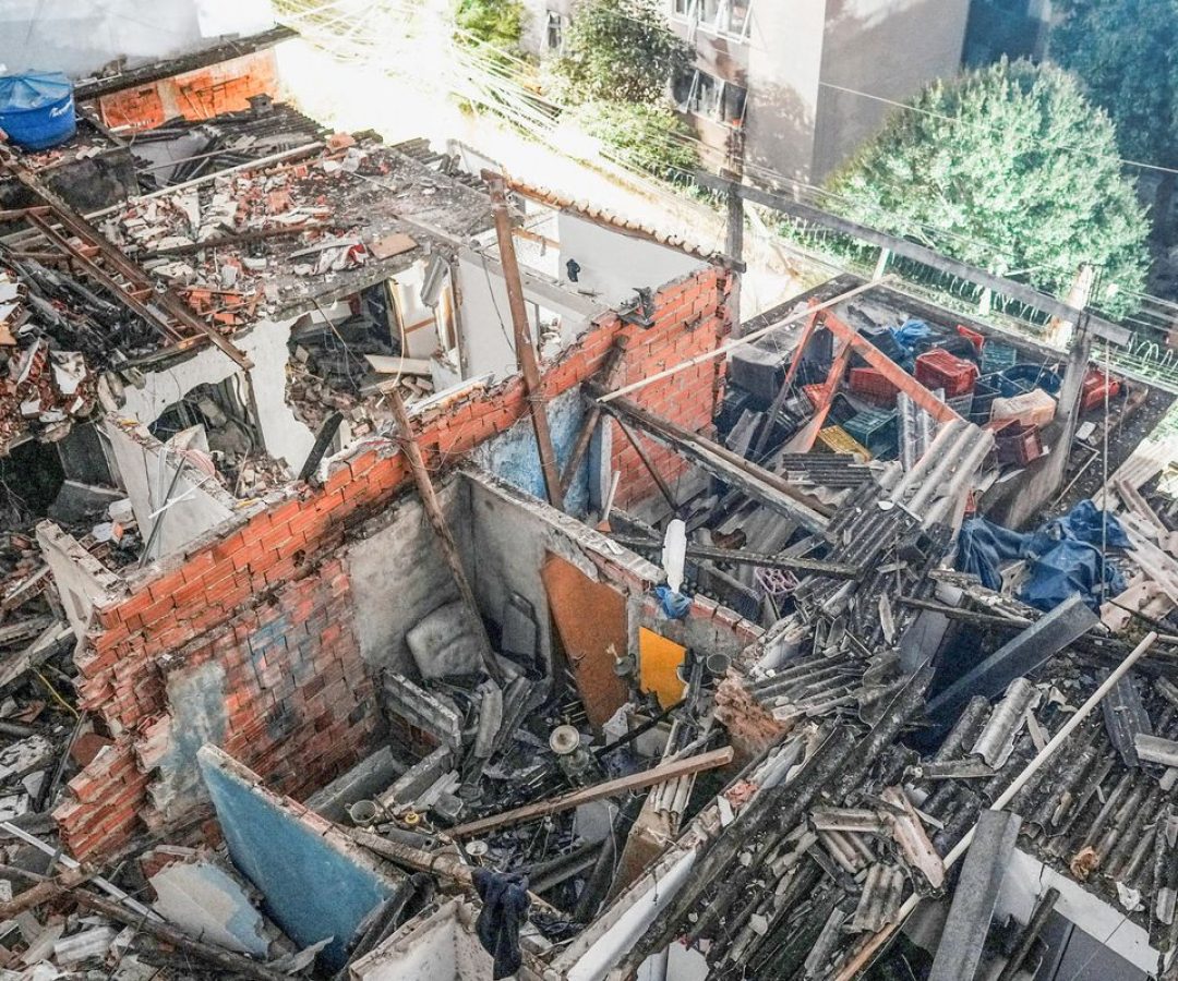 Casas começam a ser demolidas após explosão em São Paulo