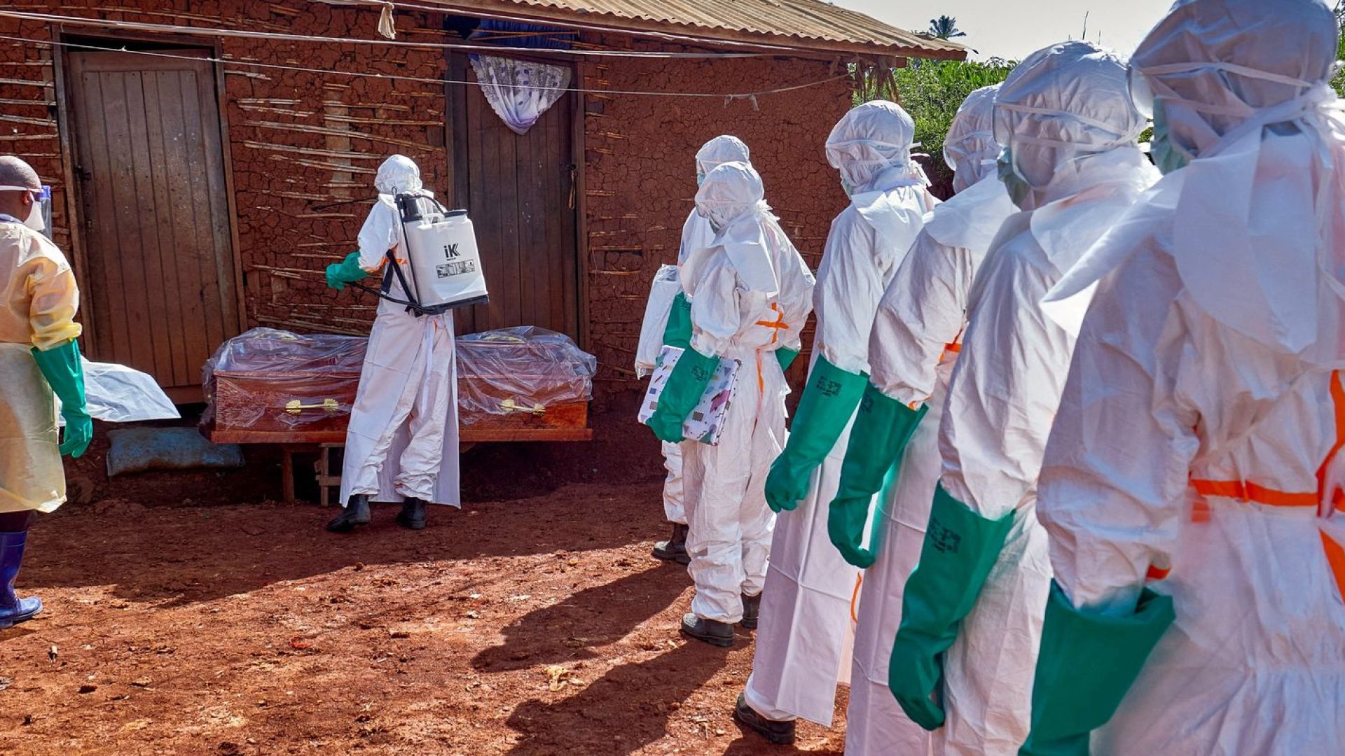 Guerras no Congo e menor cooperação em saúde favorecem surto do ebola