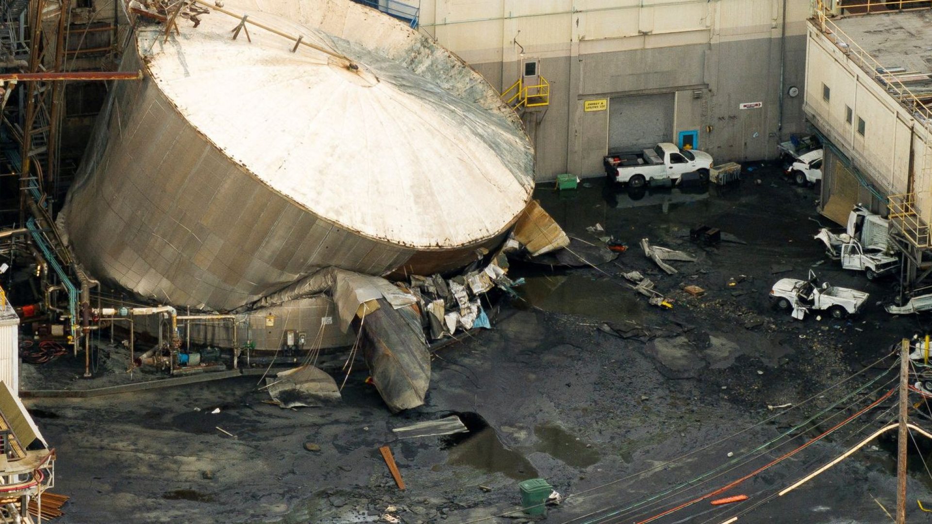Washington: 11 pessoas estão desaparecidas após rompimento de tanque