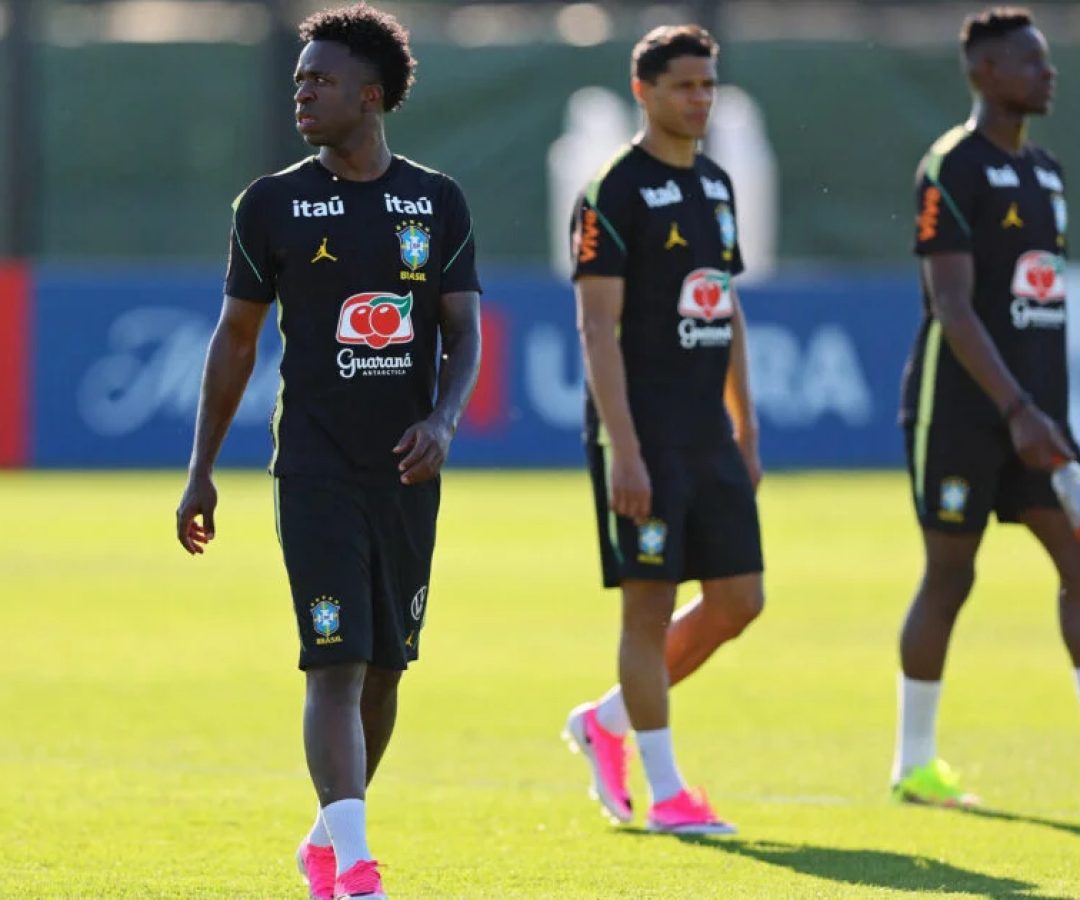Sem Neymar, seleção brasileira se prepara para estreia na Copa do Mundo