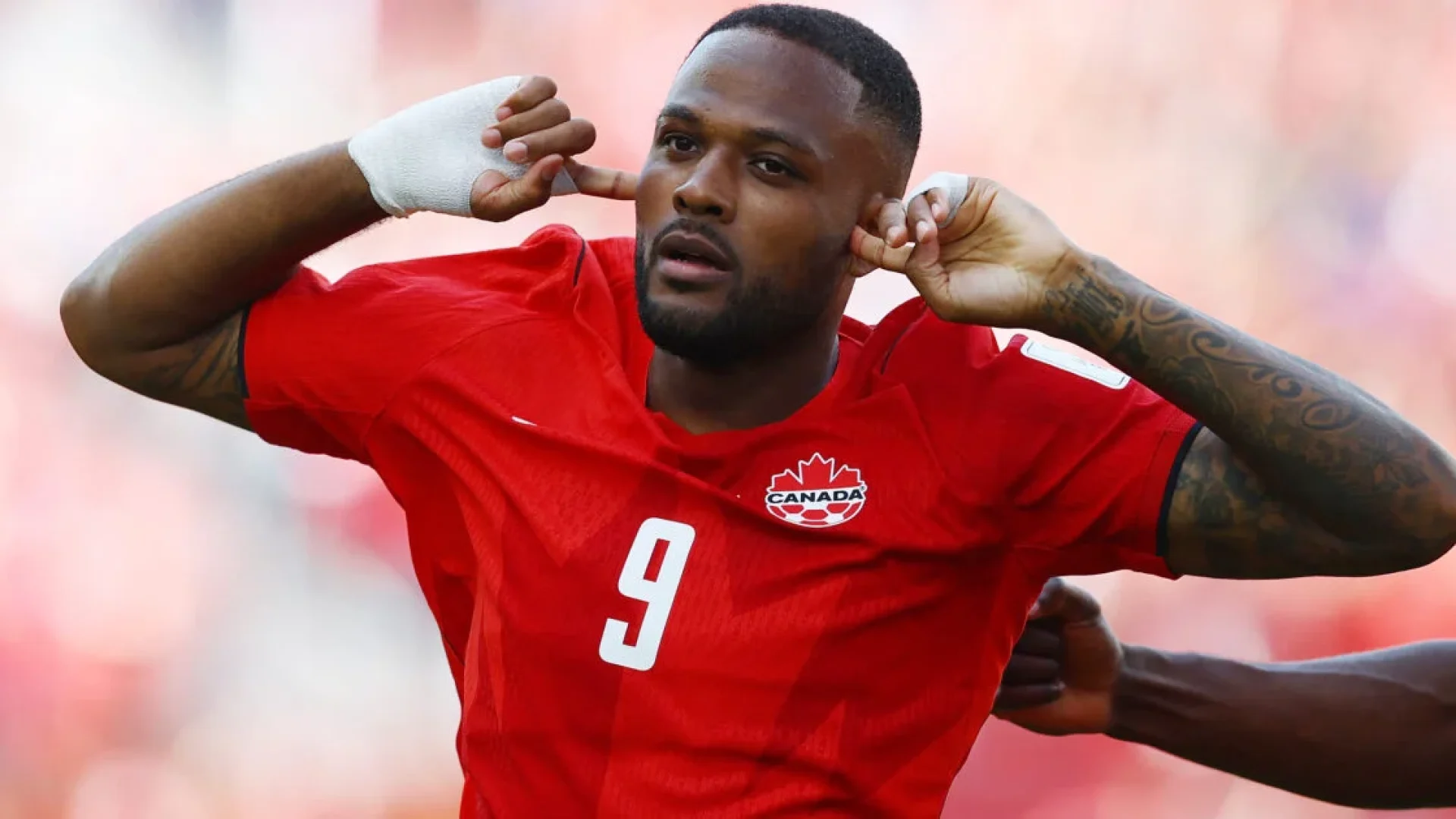Canadá busca empate com a Bósnia e conquista primeiro ponto de sua história em Copas