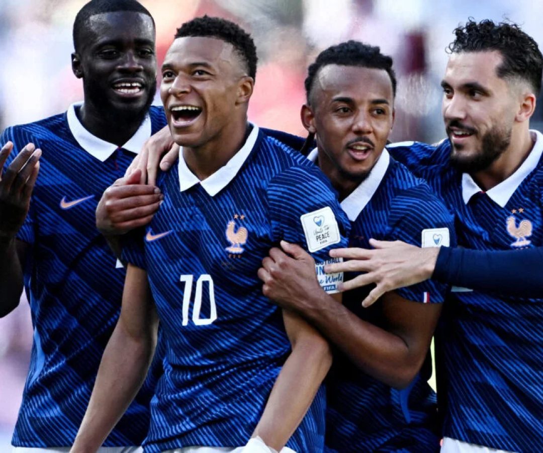 França vence Senegal na Copa; Mbappé faz 2 e vira artilheiro histórico