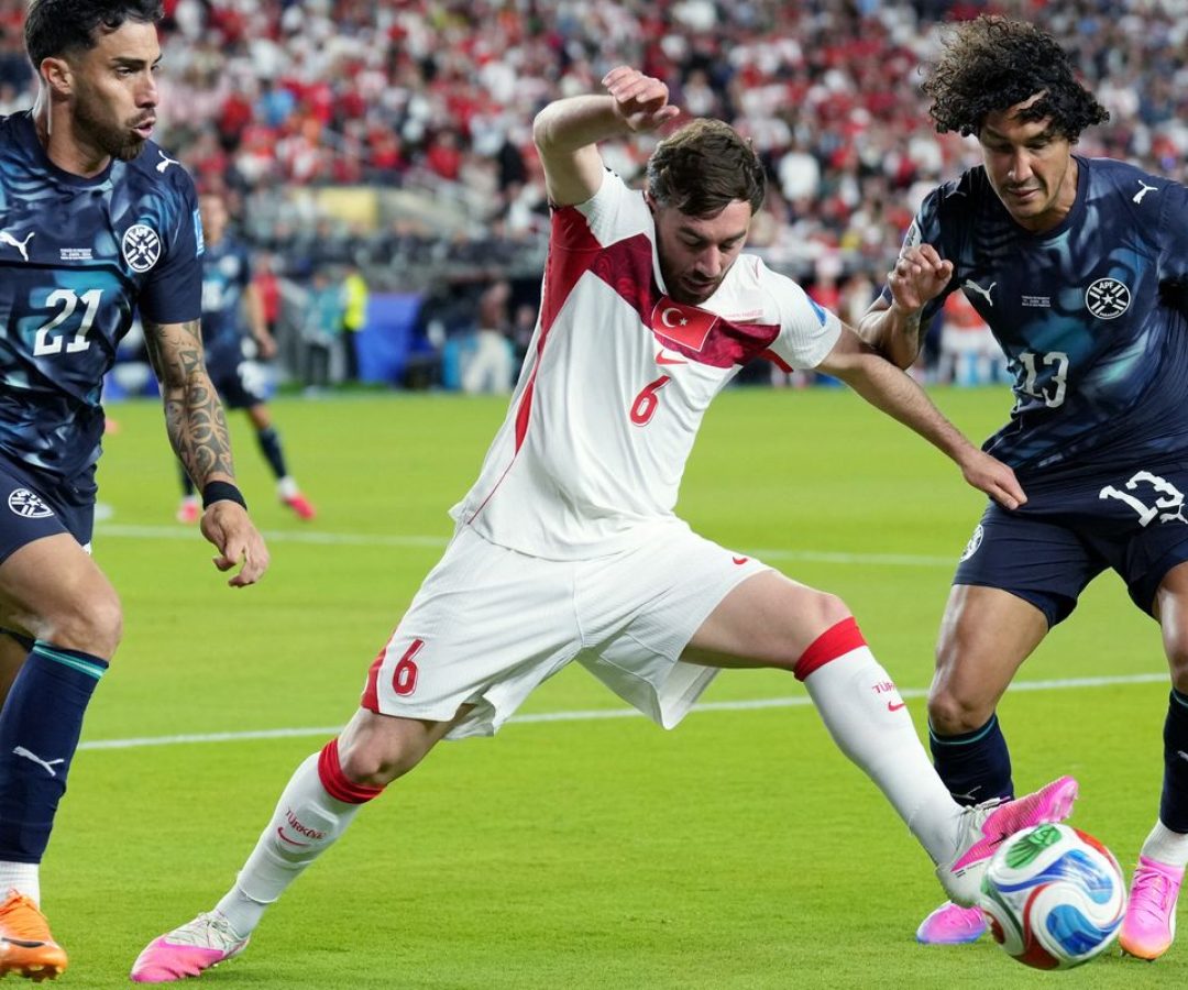 Paraguai vence por 1 a 0 e elimina Turquia no grupo D da Copa