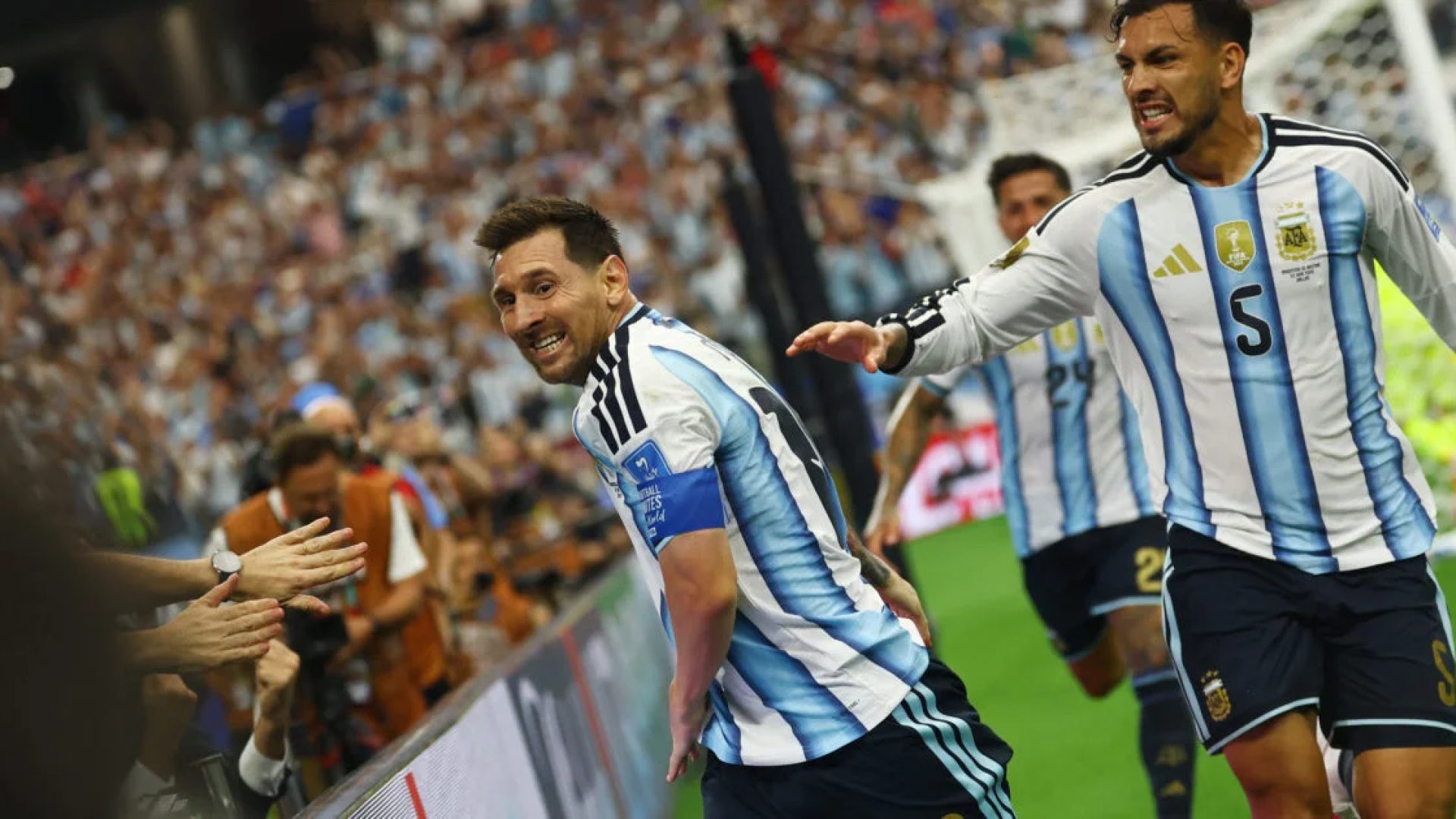 Messi quebra recorde de gols em Copas e leva Argentina às oitavas