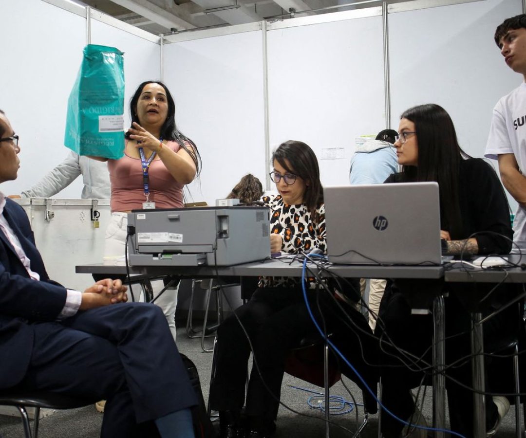 Presidente Petro denuncia fraude contra o voto na eleição da Colômbia