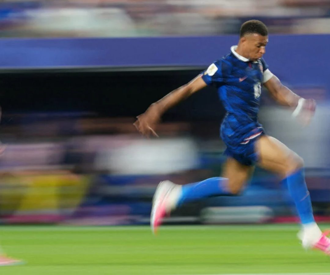 França avança na Copa do Mundo: Mbappé marca dois e sela vaga