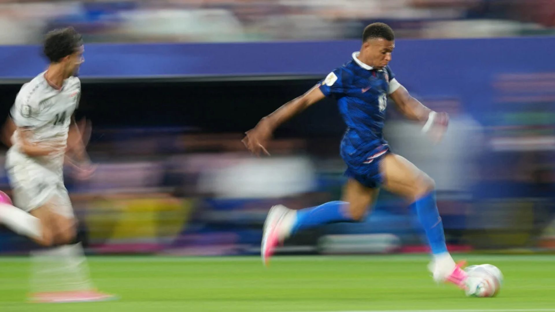 França avança na Copa do Mundo: Mbappé marca dois e sela vaga