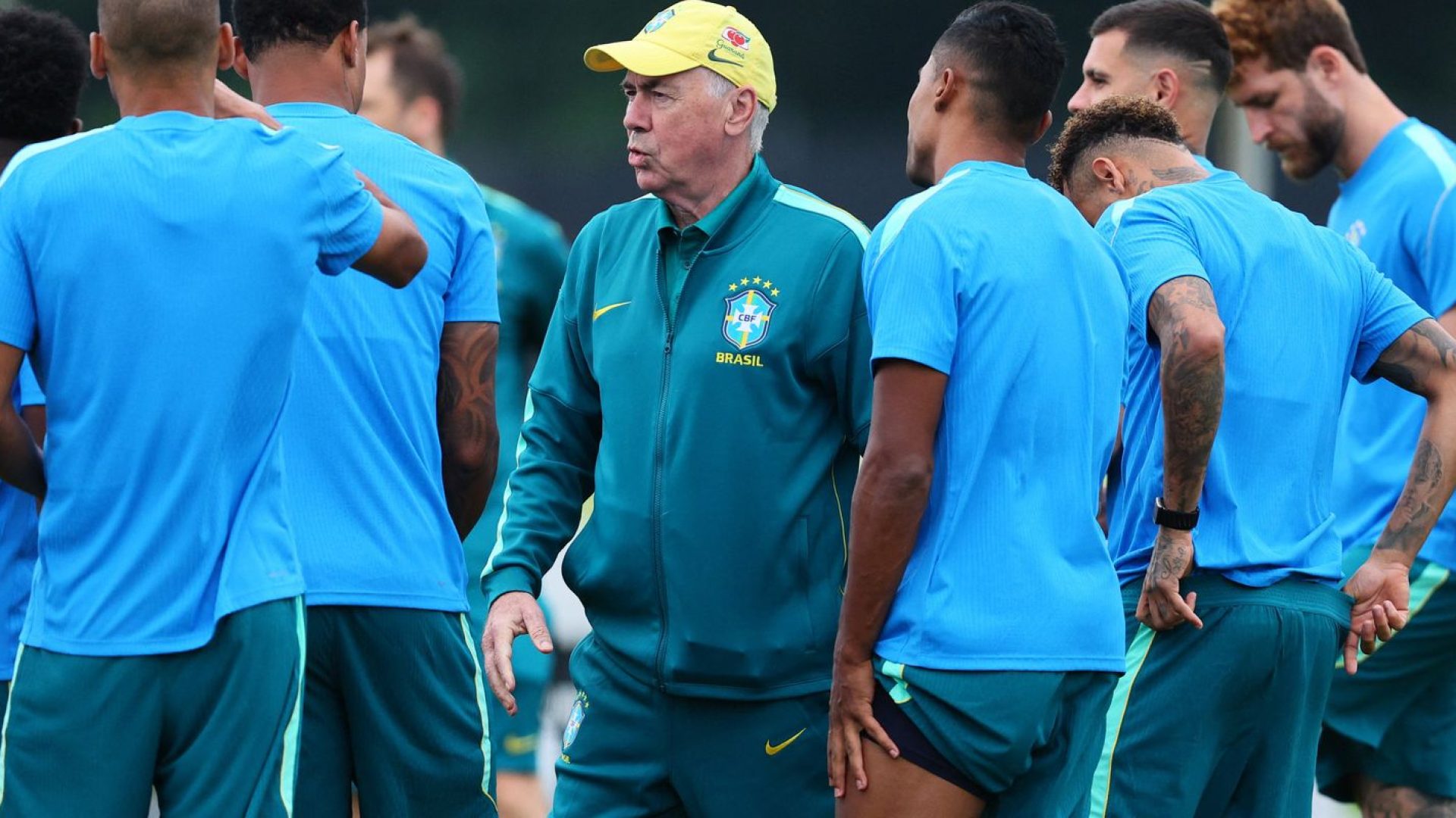 Mau tempo atrasa voo do Brasil para Miami, sede do jogo com a Escócia