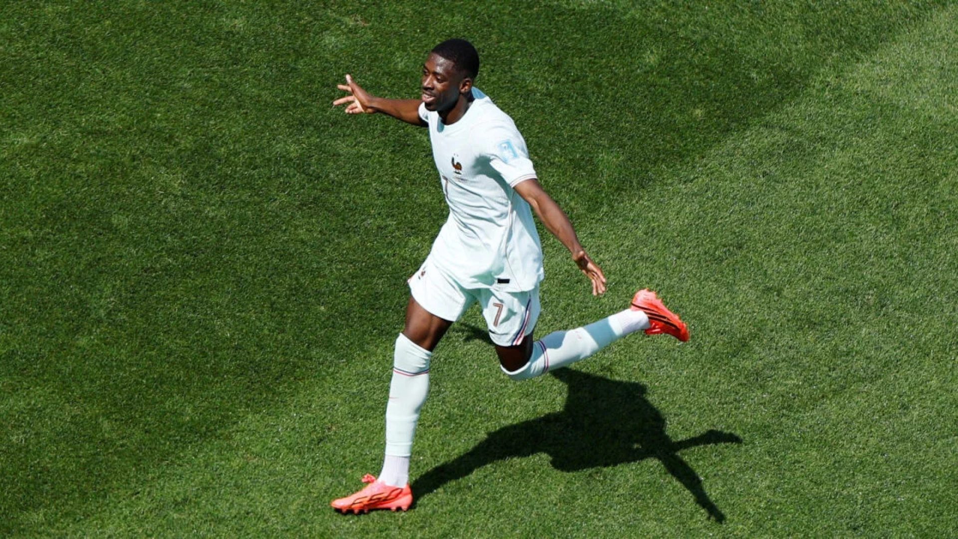 Dembélé brilha e França garante 1º lugar no grupo I da Copa do Mundo