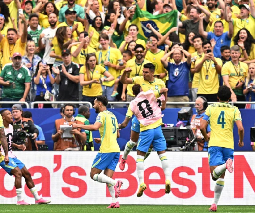 Brasil vence Japão por 2 a 1 e avança em jogo tenso na Copa