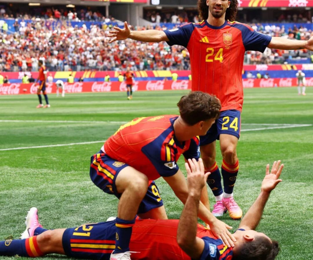 Espanha vence Áustria por 3 a 0 e avança às oitavas na Copa do Mundo