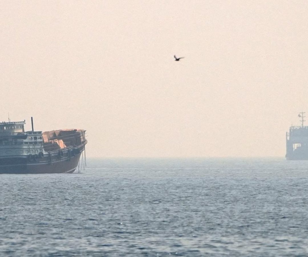 Trump recua e desiste de cobrar taxa sobre navios no Estreito de Ormuz