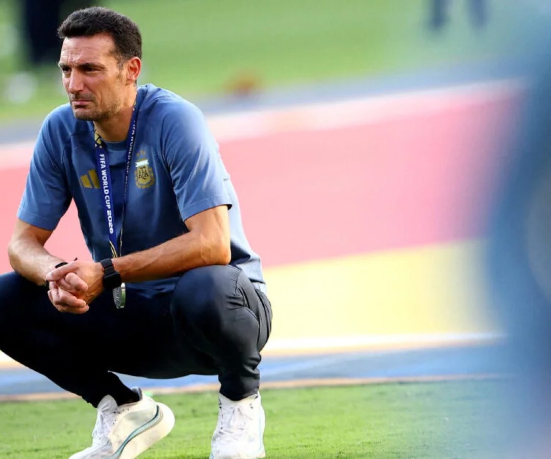 Scaloni coloca futuro em xeque após derrota na Copa: ‘Refletir sobre tudo’