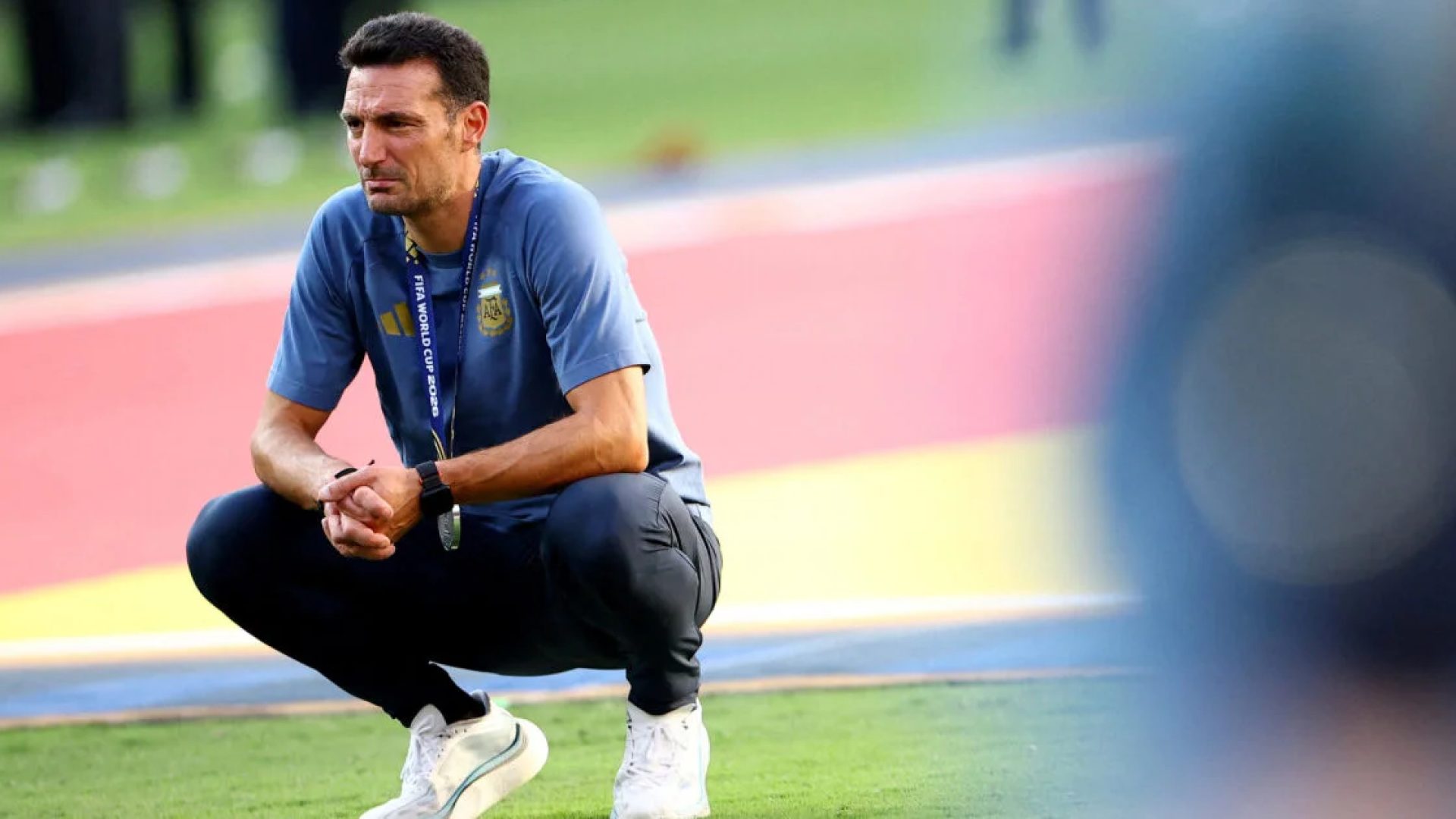 Scaloni coloca futuro em xeque após derrota na Copa: ‘Refletir sobre tudo’
