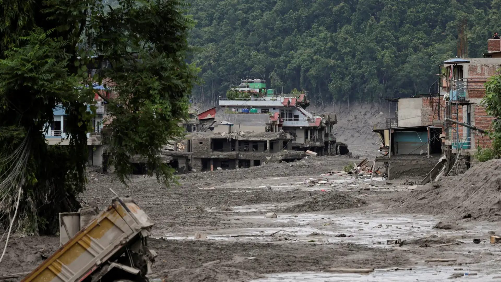 Governo brasileiro lamenta mortes em avalanche no Nepal e na China