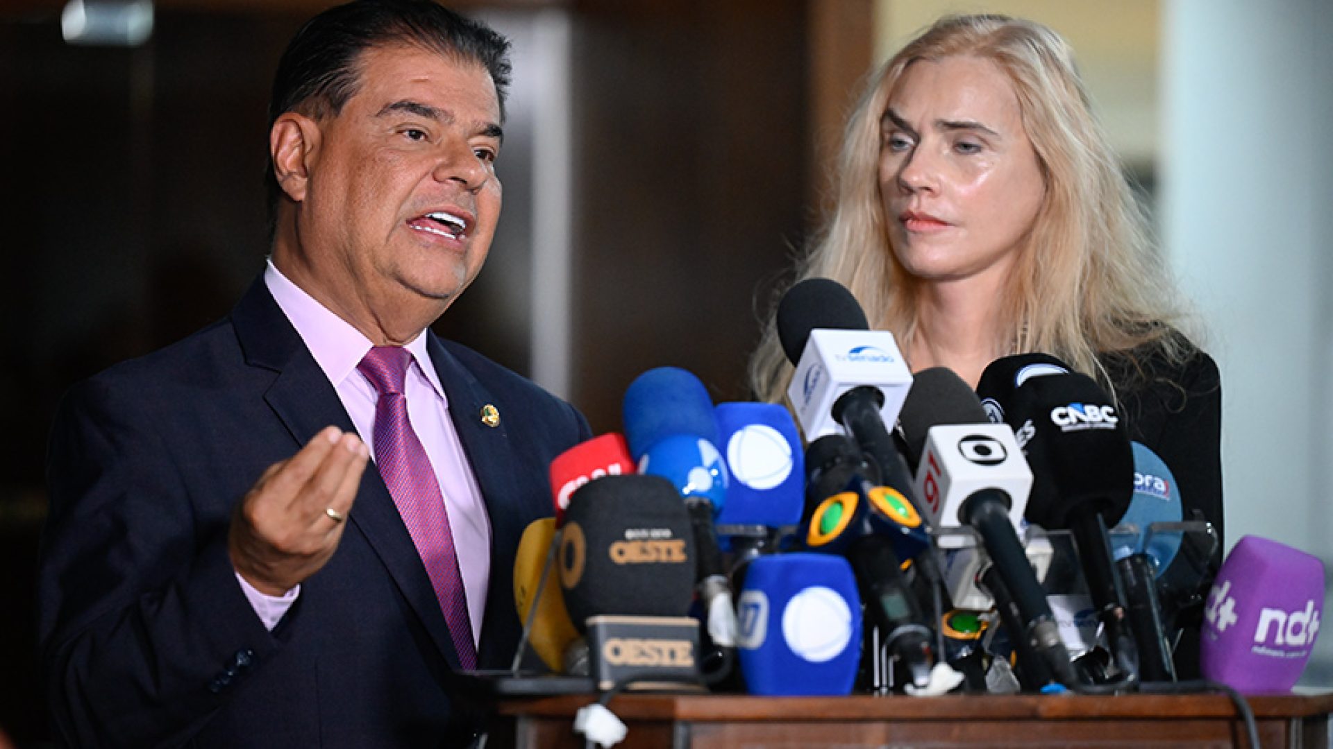 Presidente da Comissão de Relações Exteriores (CRE), senador Nelsinho Trad (PSD-MS), concede entrevista.