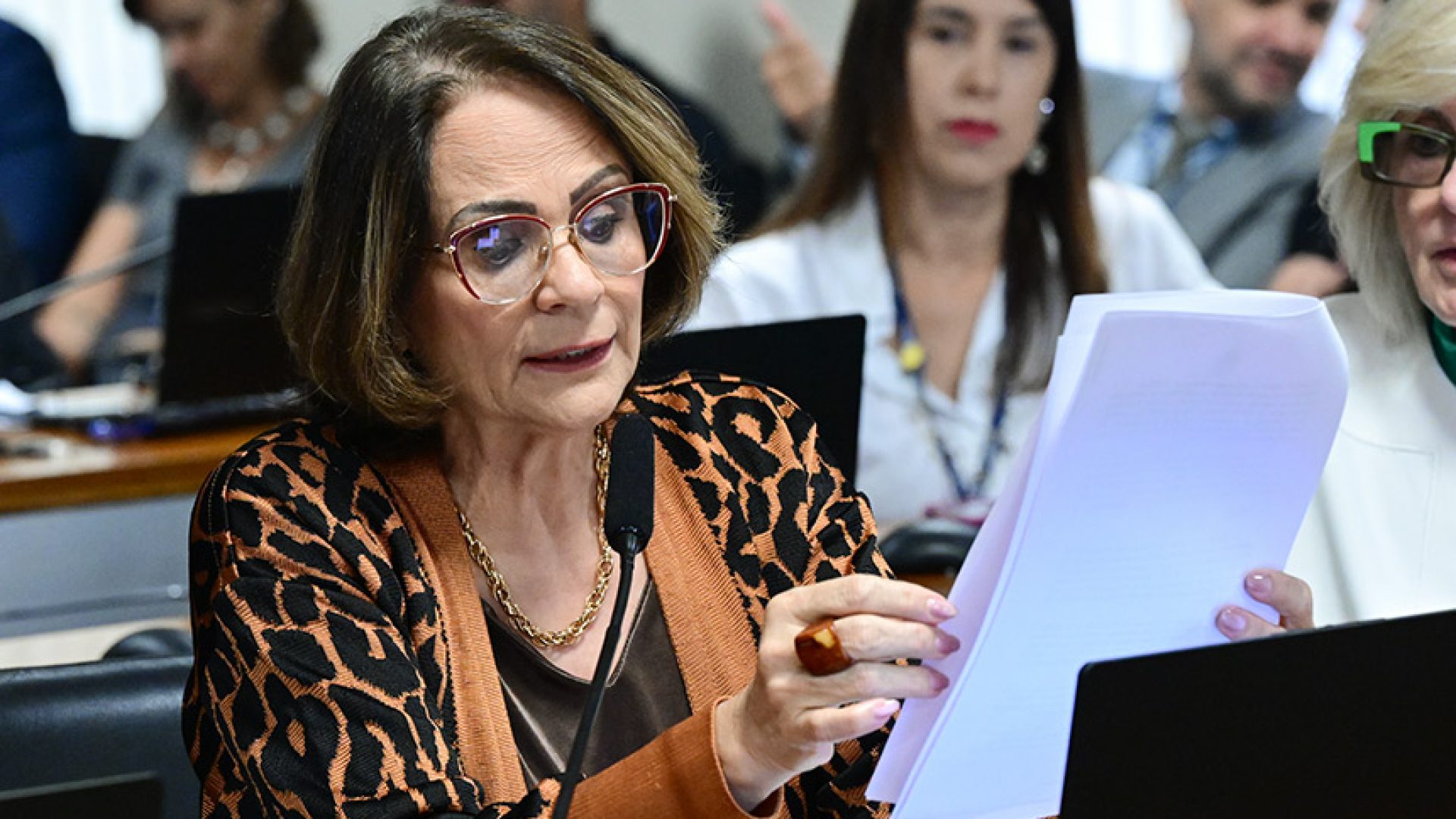 À bancada, em pronunciamento,  senadora Margareth Buzetti (PP-MT).