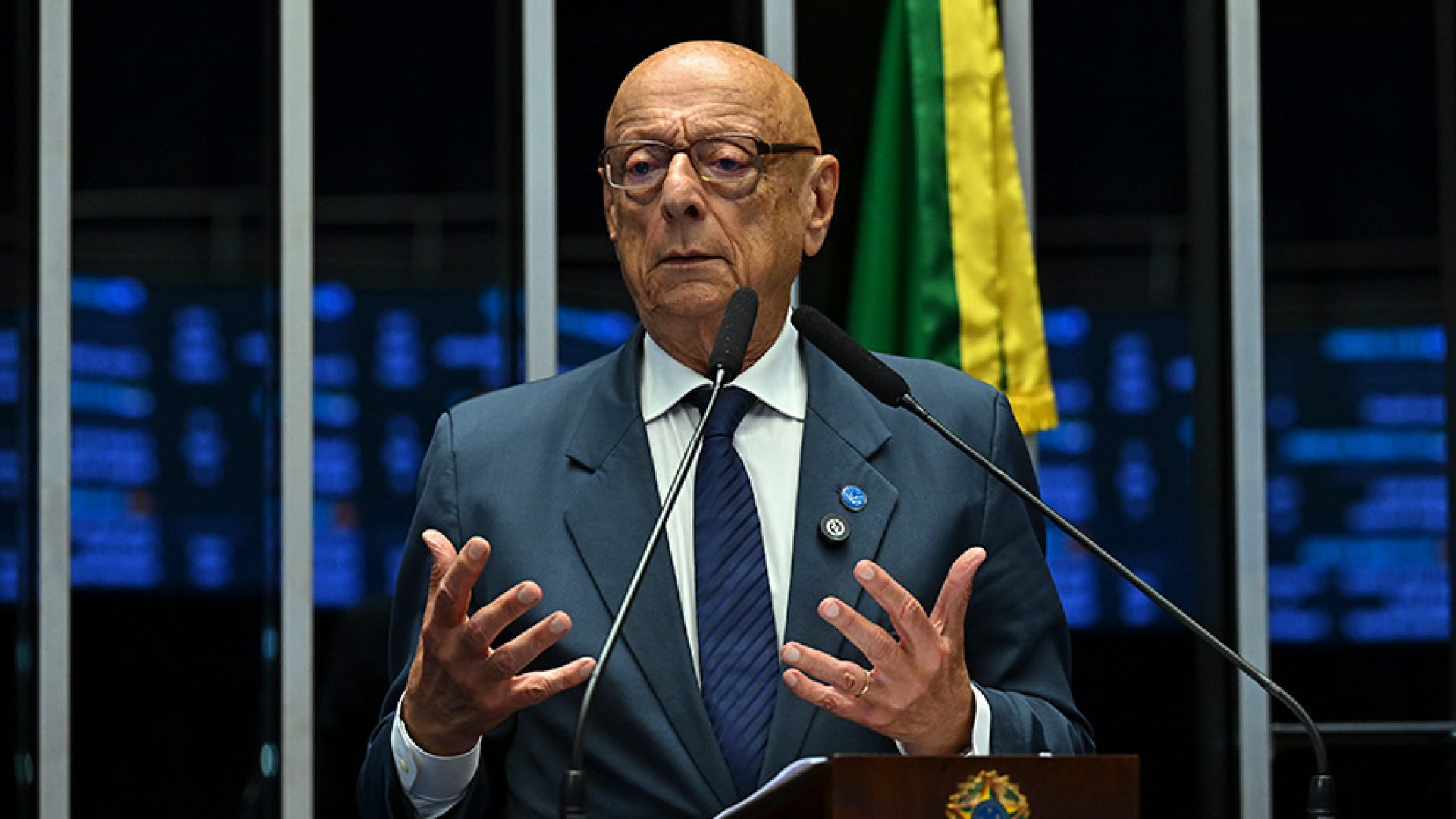 Senador Esperidião Amin (PP-SC) em discurso à tribuna.