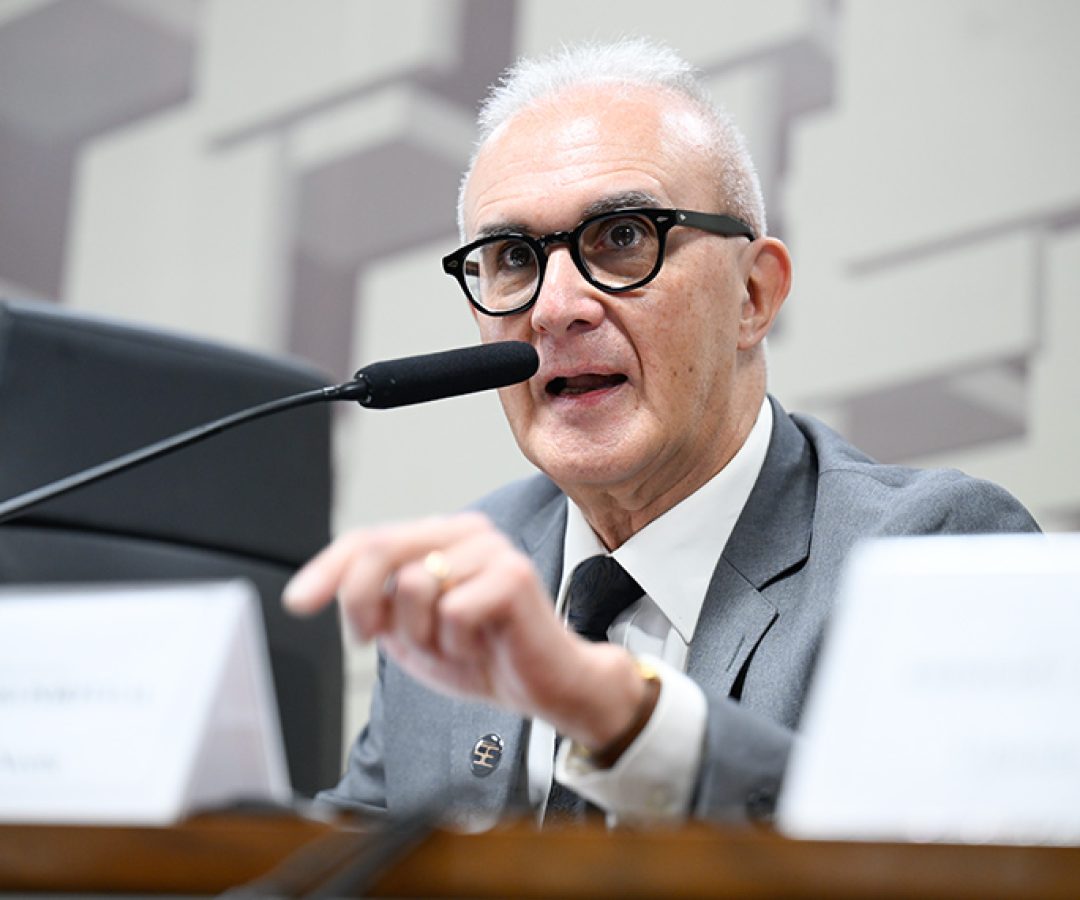 Indicado para exercer o cargo de embaixador do Brasil na República Popular Democrática da Coreia, Ricardo Primo Portugal (MSF 85/2025) em pronunciamento à mesa.