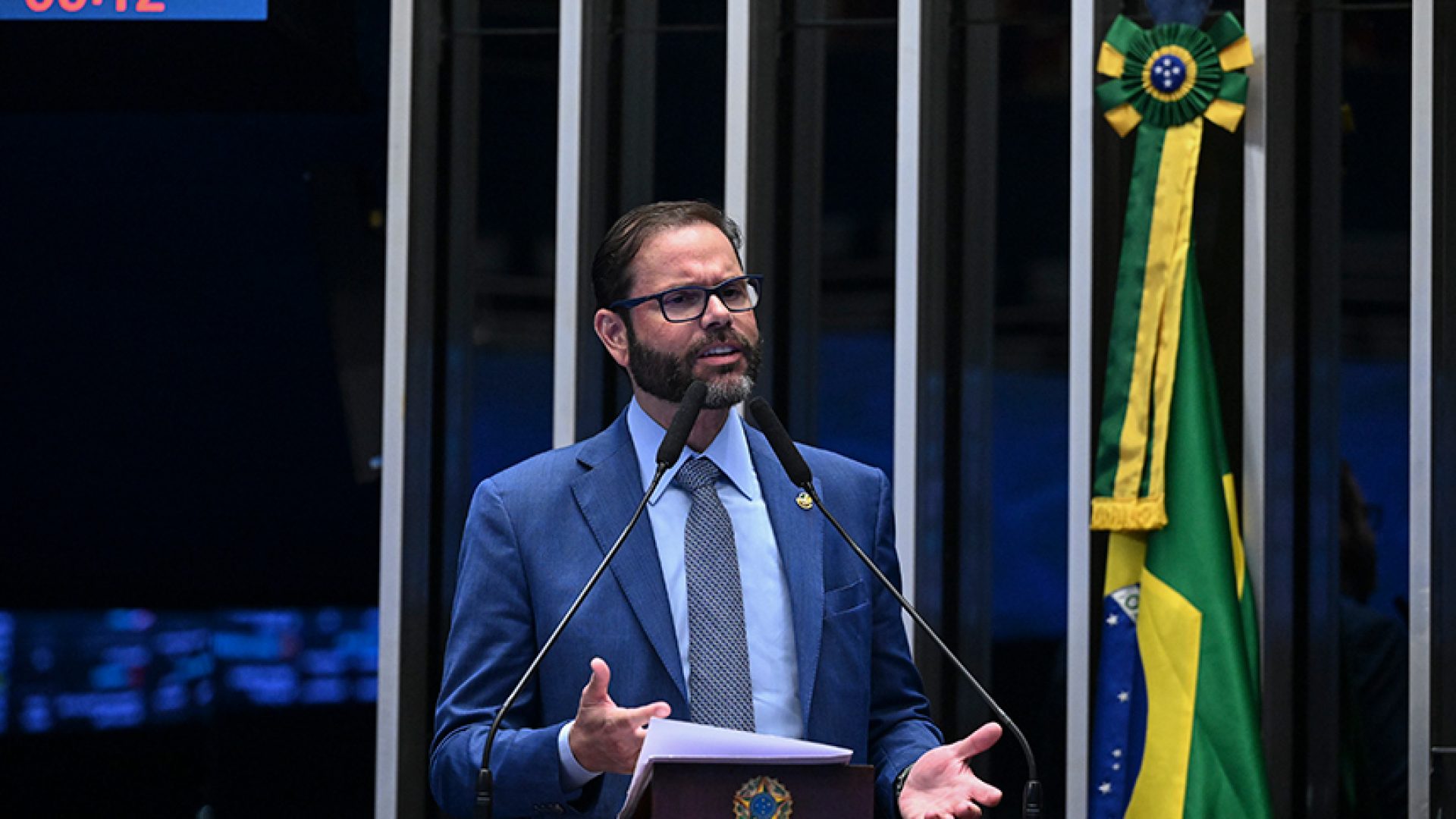 À tribuna, em discurso, senador Jorge Seif (PL-SC).