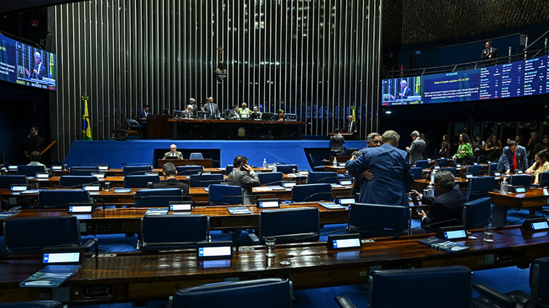 Senador Jaime Bagattoli (PL-RO) em discurso à tribuna.