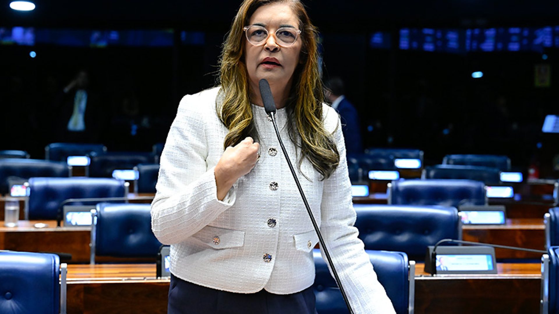 Em pronunciamento, à bancada, senadora Dra. Eudócia (PL-AL).