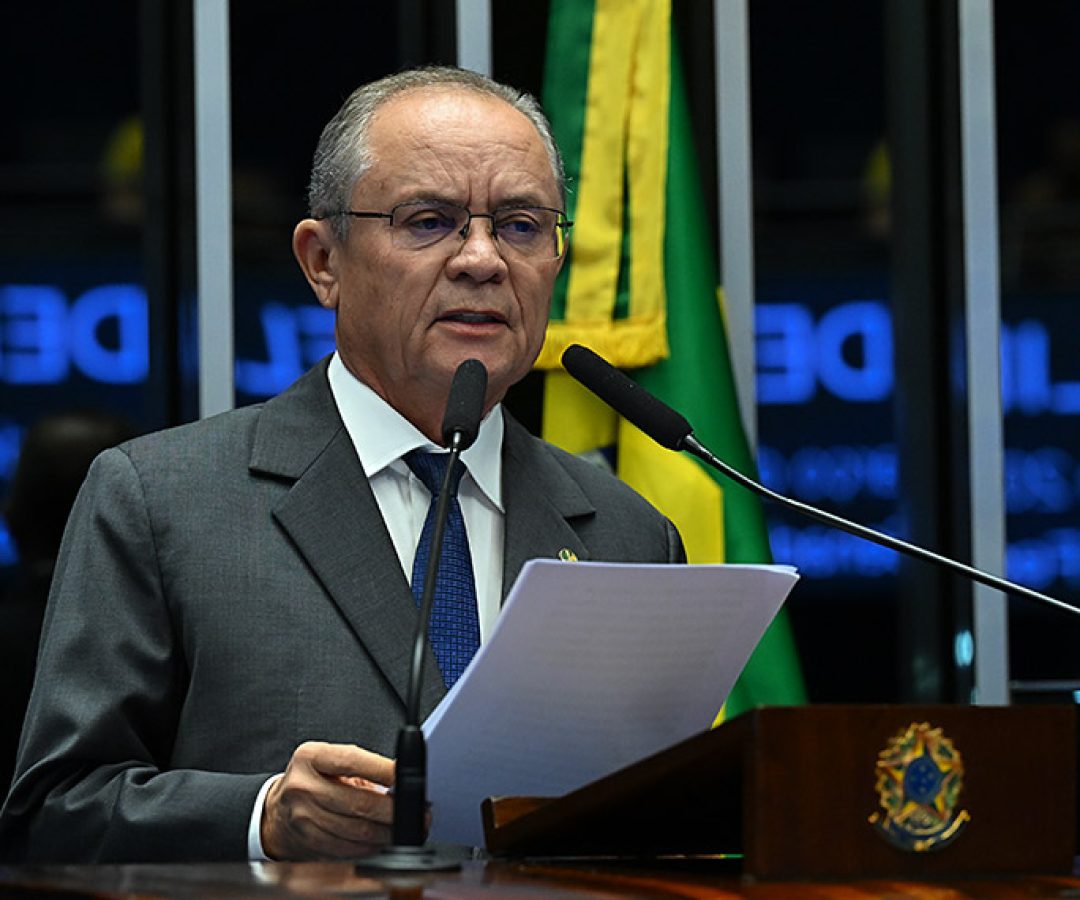 Senador Zequinha Marinho (Podemos-PA) em discurso à tribuna.