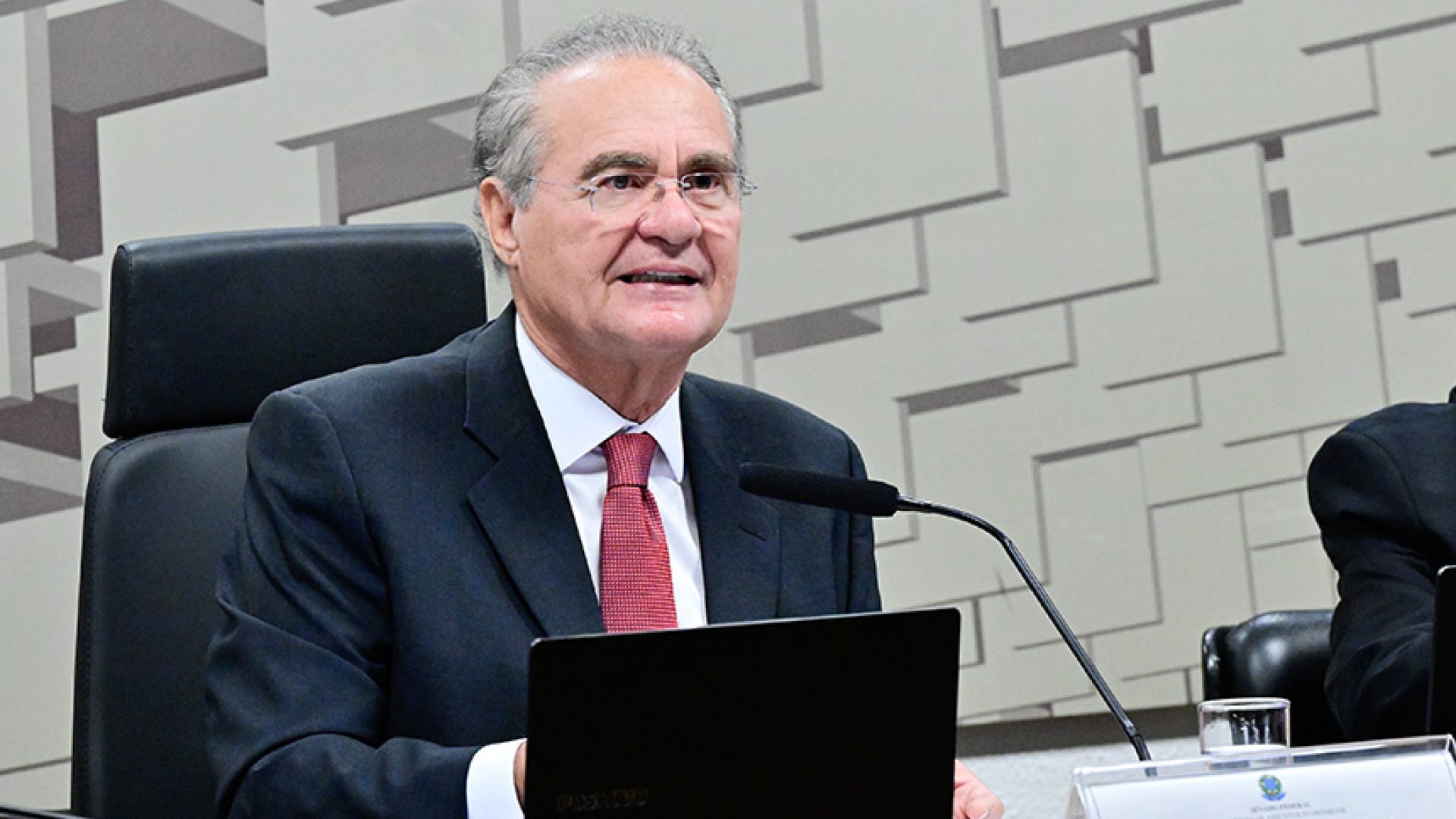 Redução de prazos para exame de patentes passa na CAE — Senado Notícias