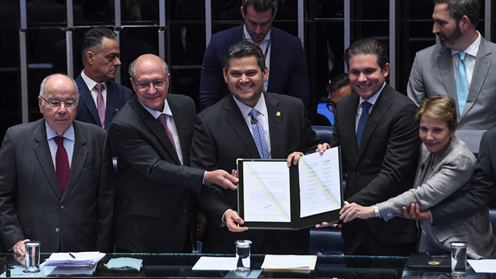 Congresso promulga Acordo Mercosul-União Europeia — Senado Notícias