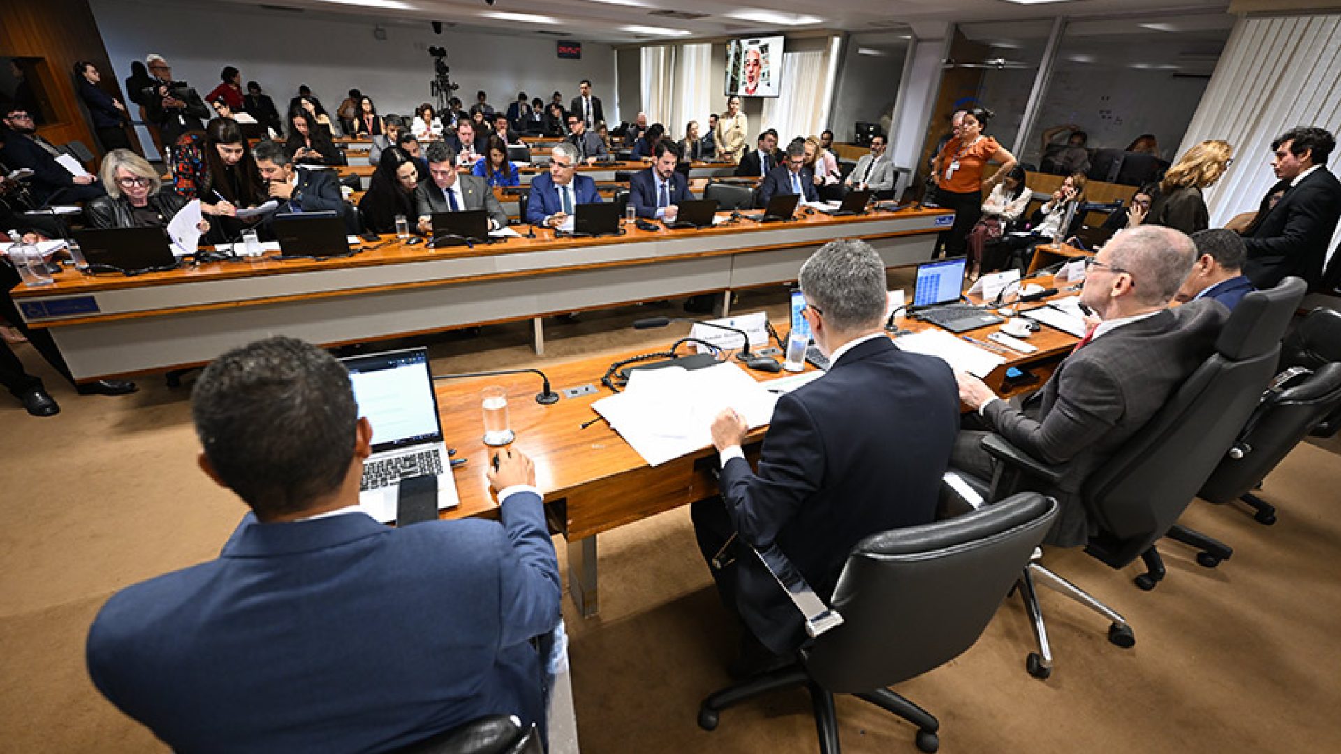 CPI do Crime Organizado ouve Pedro Taques e Martha Graeff na quarta-feira — Senado Notícias