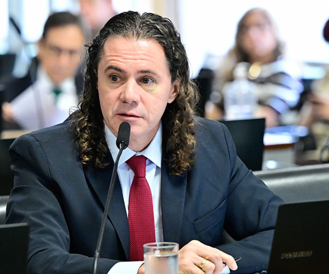 Senador Veneziano Vital do Rêgo (MDB-PB) em pronunciamento à bancada.